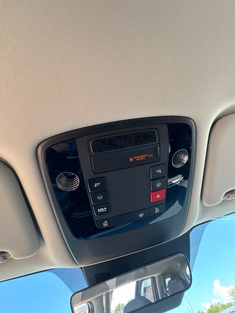2027 Kia Carnival LX