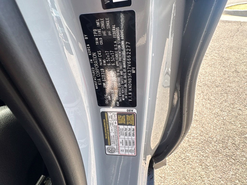 2027 Kia Carnival LX