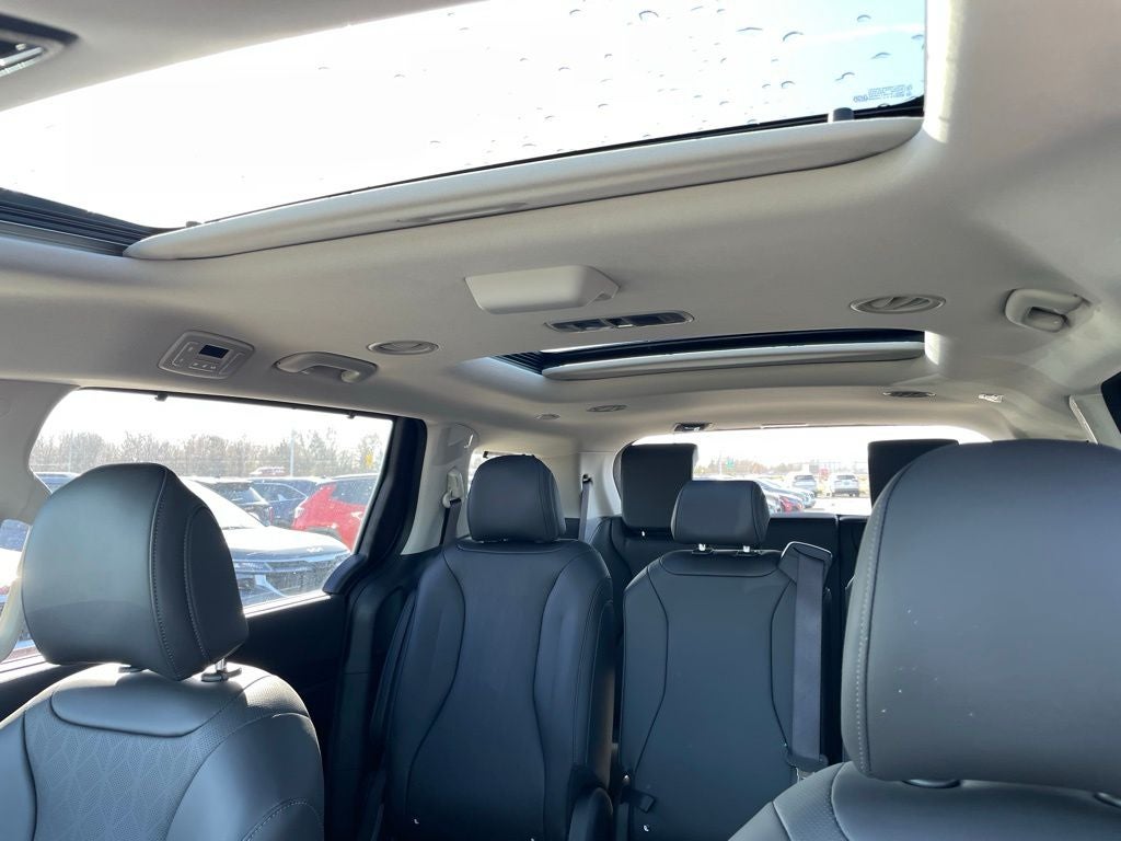 2026 Kia Carnival SX