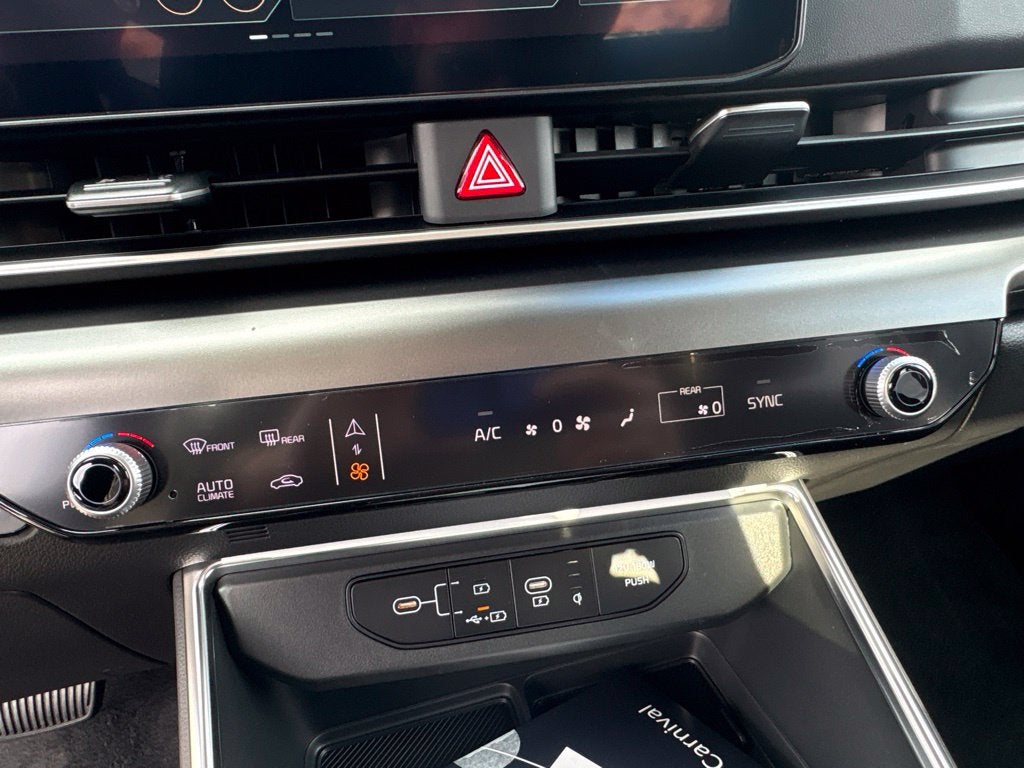 2027 Kia Carnival SX