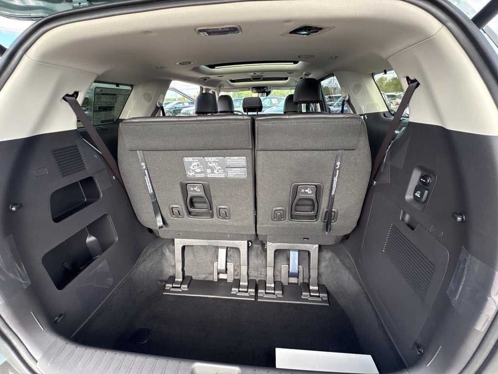 2027 Kia Carnival SX