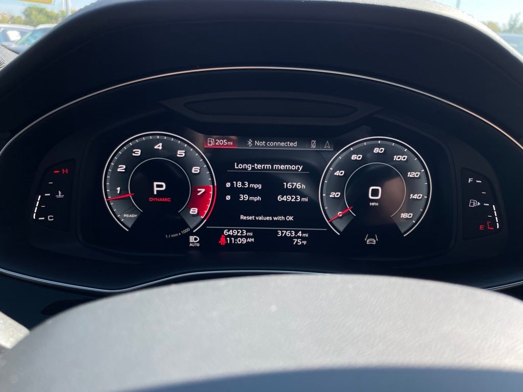 2022 Audi SQ7 MOONROOF / LEATHER / HEATED SEATS quattro