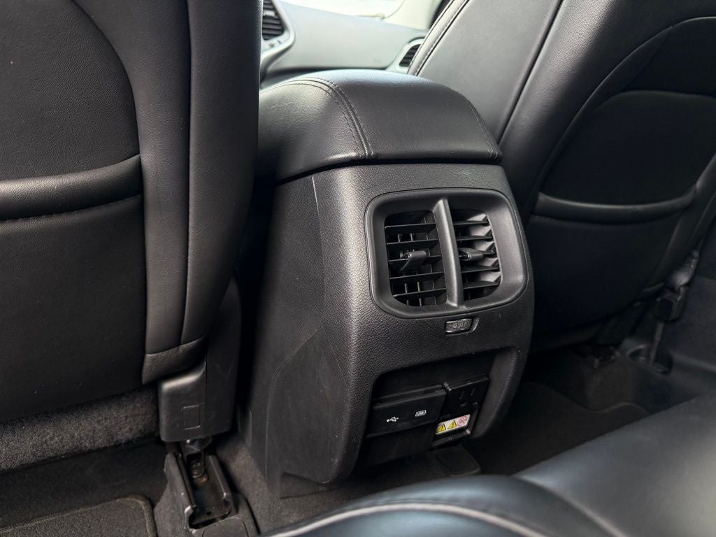 2020 Jeep Cherokee Altitude