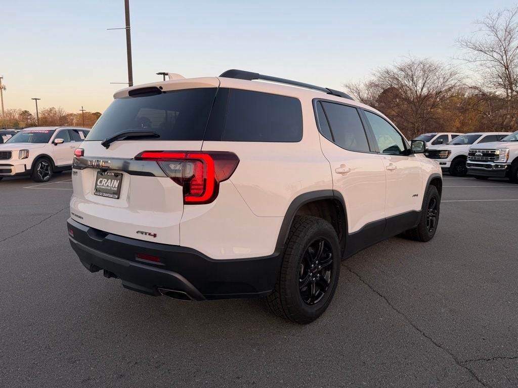 2023 GMC Acadia AT4