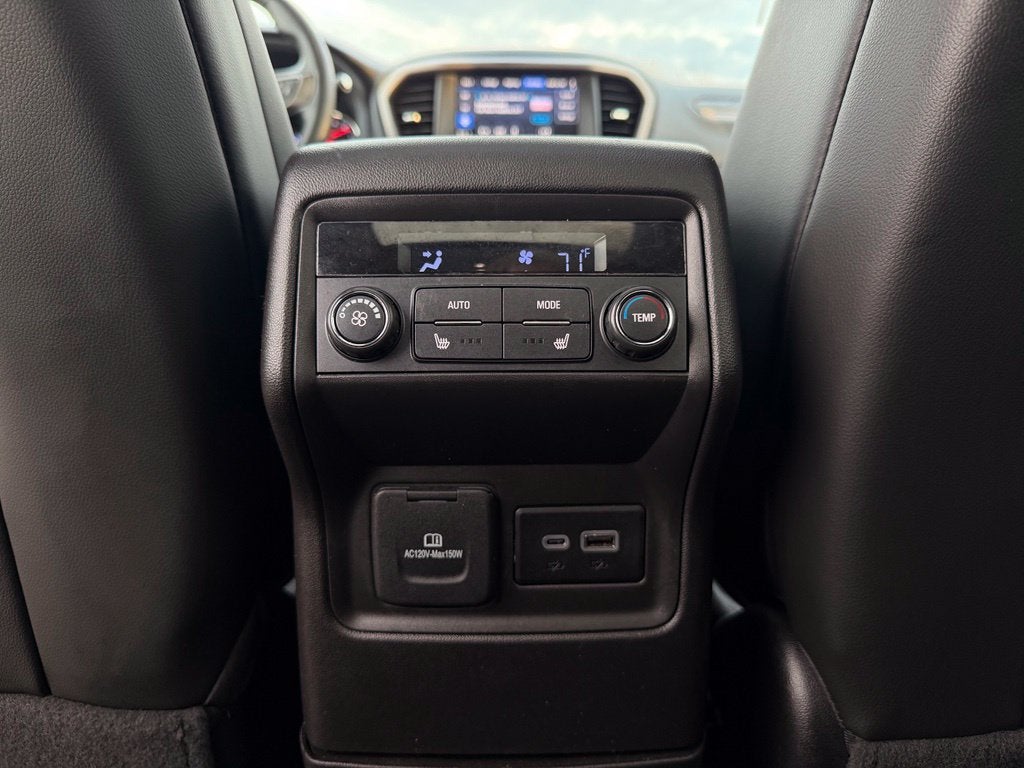 2023 GMC Acadia AT4