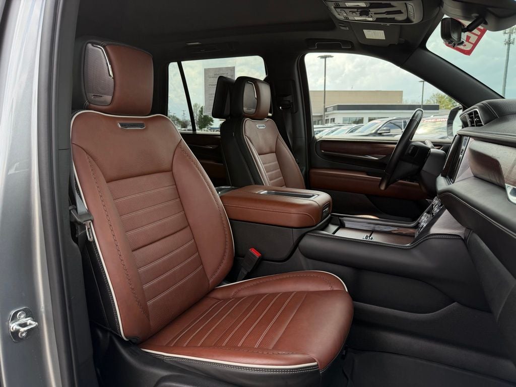 2023 GMC Yukon Denali Ultimate