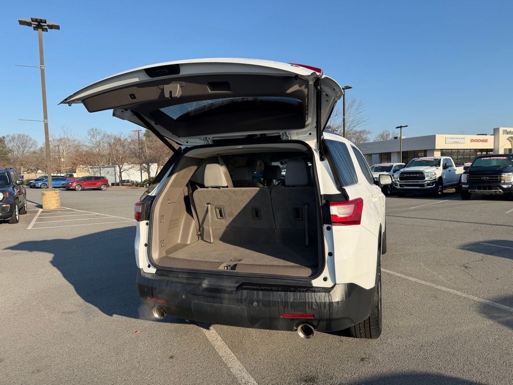 2021 Chevrolet Traverse LT Leather
