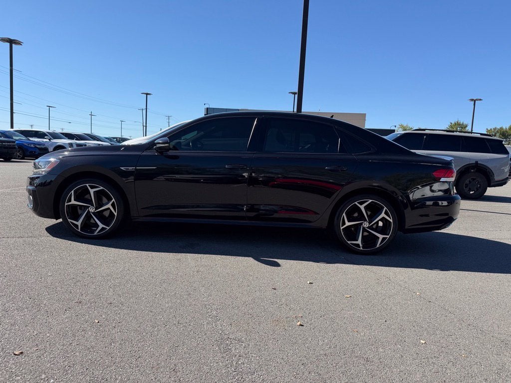 2021 Volkswagen Passat 2.0T R-Line