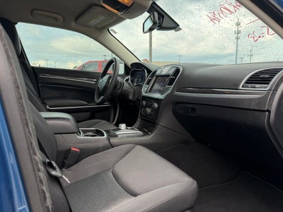 2022 Chrysler 300 Touring
