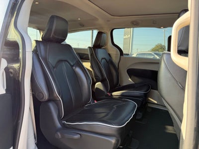 2023 Chrysler Pacifica Hybrid Limited
