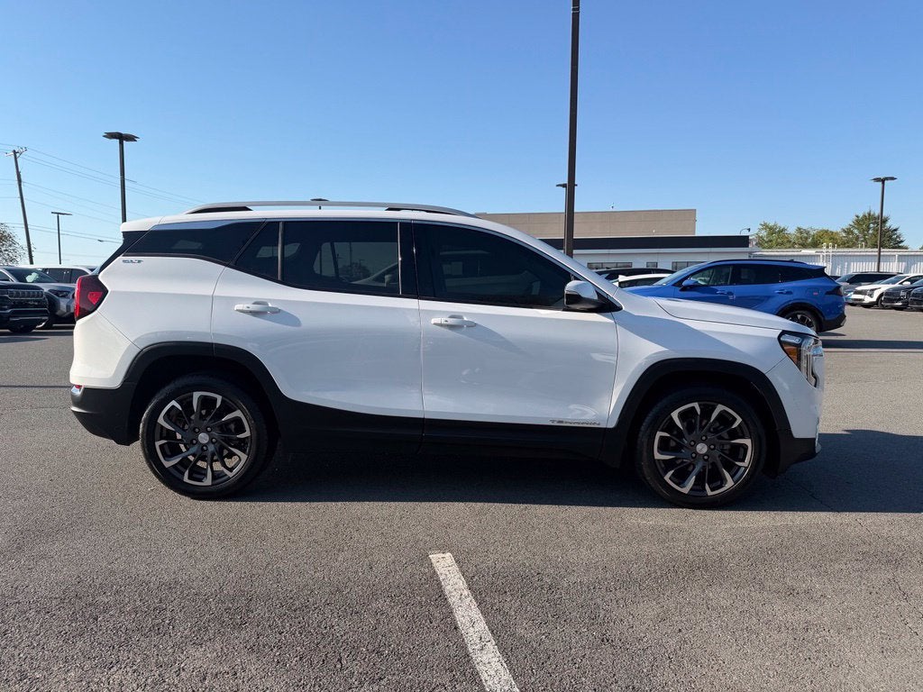 2022 GMC Terrain SLT