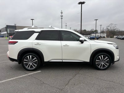 2022 Nissan Pathfinder Platinum