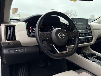 2022 Nissan Pathfinder Platinum