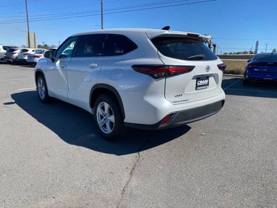 2024 Toyota Highlander LE