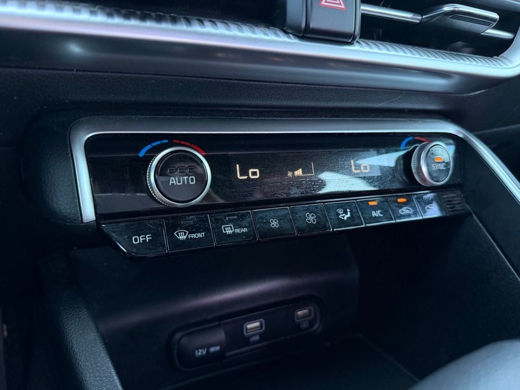 2022 Kia K5 GT-Line *Red Interior Pkg/ Premium Pkg/ Pano Roof