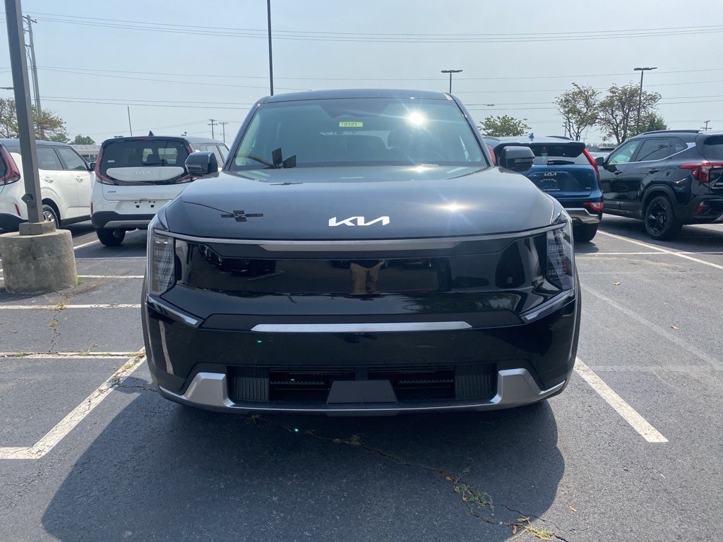 2026 Kia EV9 Light Long Range