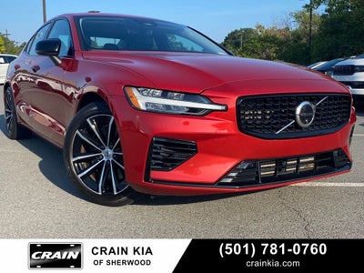2023 Volvo S60 Recharge Plug-In Hybrid T8 Plus Dark Theme