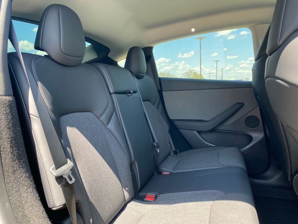 2026 Tesla Model Y Base