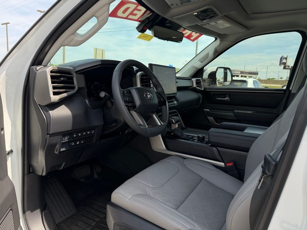 2024 Toyota Sequoia SR5