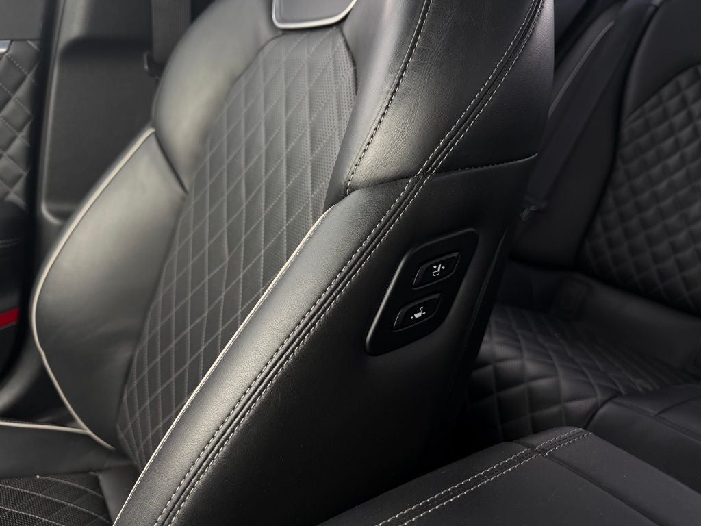 2019 Genesis G70 3.3T Advanced