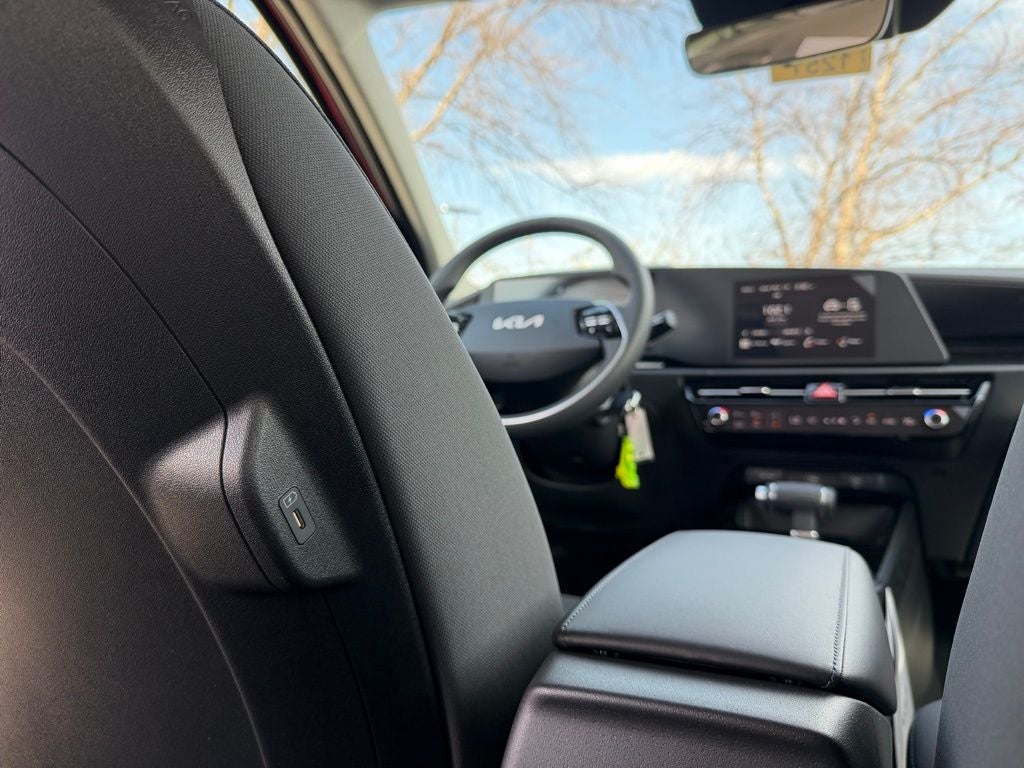 2026 Kia Niro LX