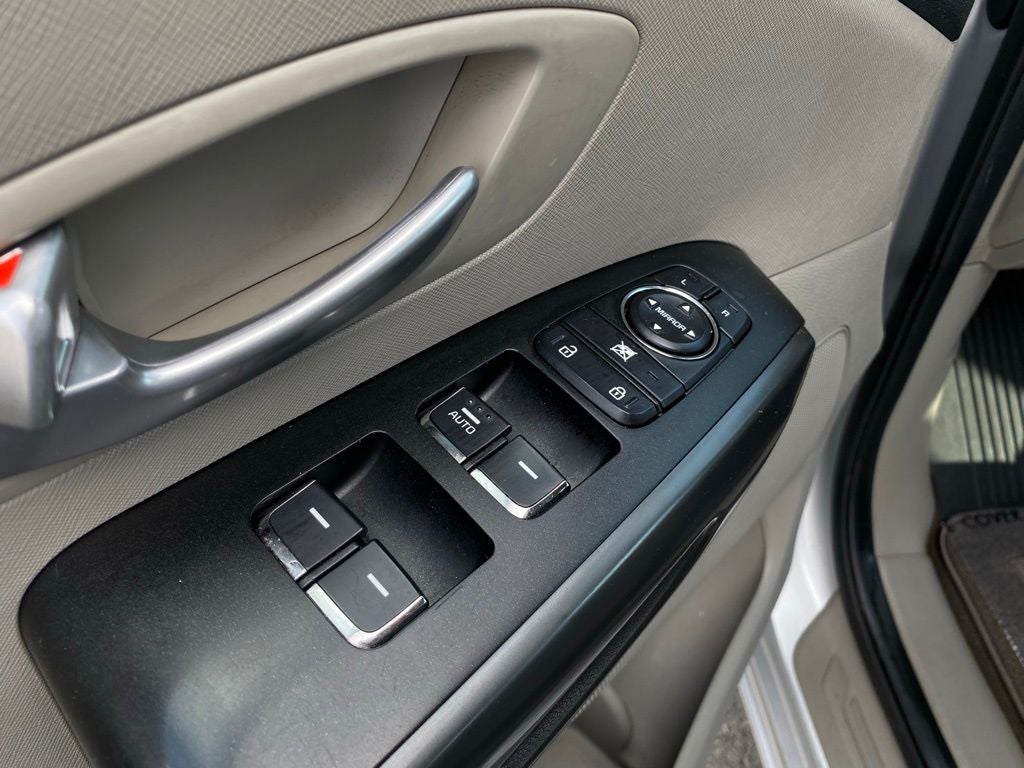 2021 Kia Sedona LX