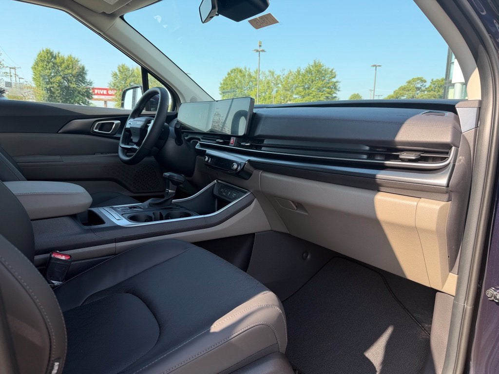 2027 Kia Carnival LXS