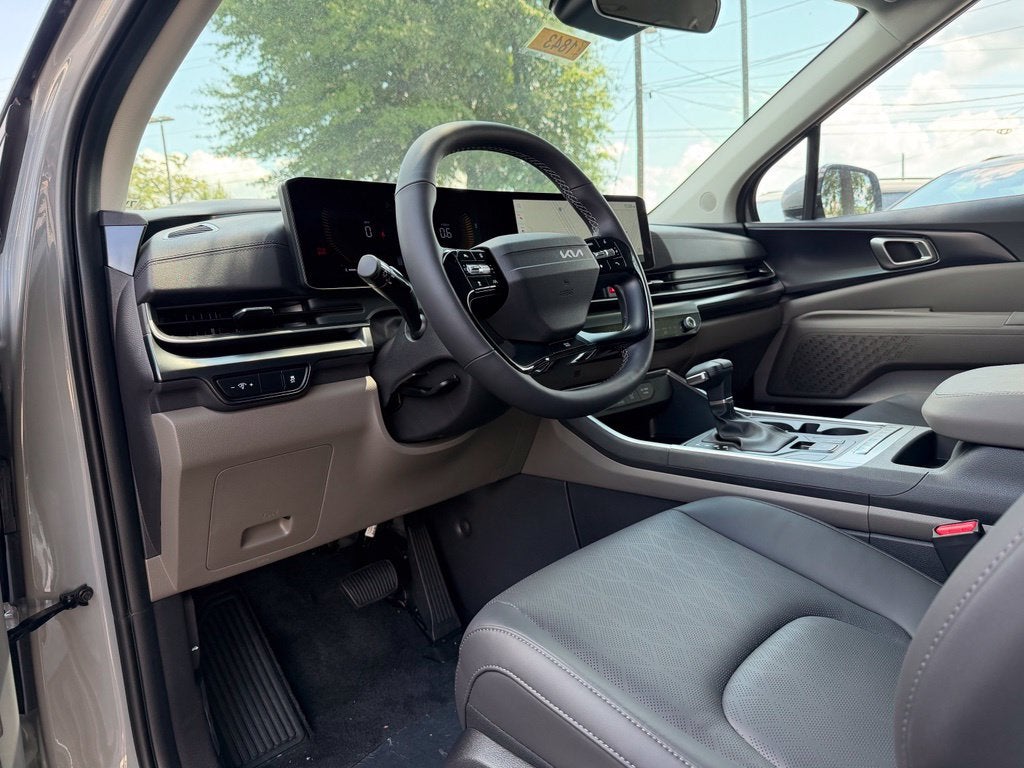 2027 Kia Carnival LX