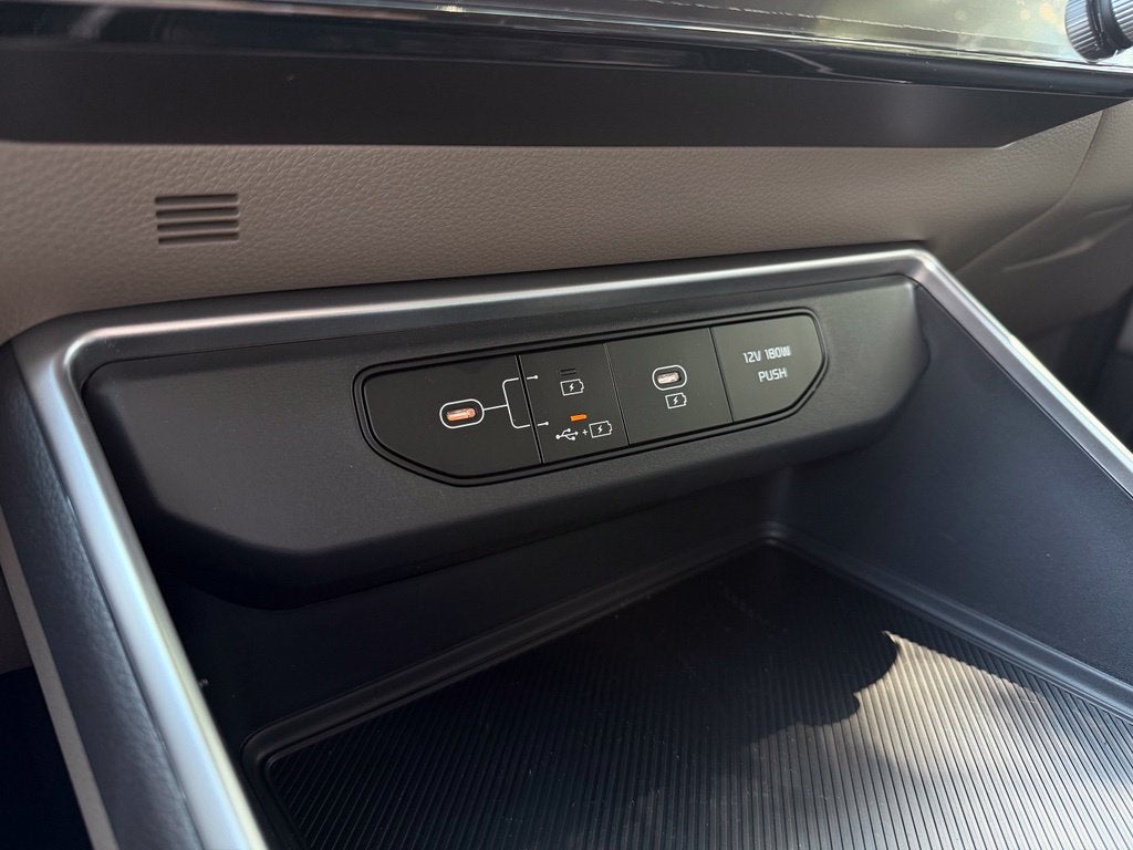 2027 Kia Carnival LX