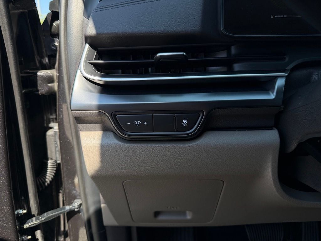 2027 Kia Carnival LX