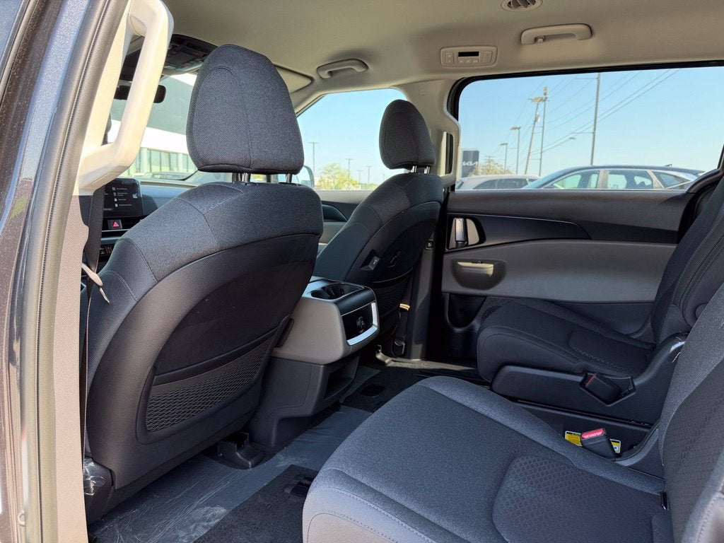 2027 Kia Carnival LX