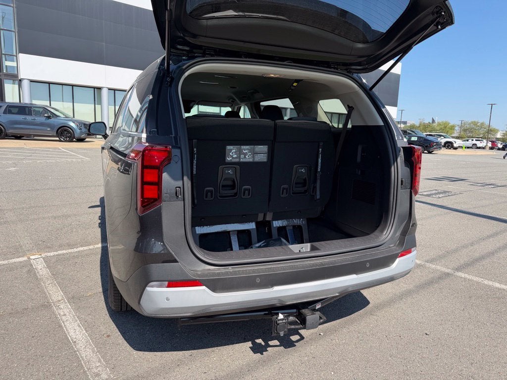2027 Kia Carnival LX