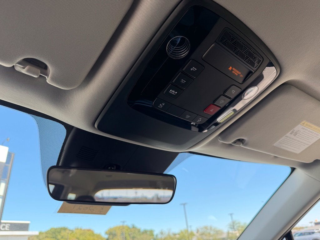 2027 Kia Carnival LXS