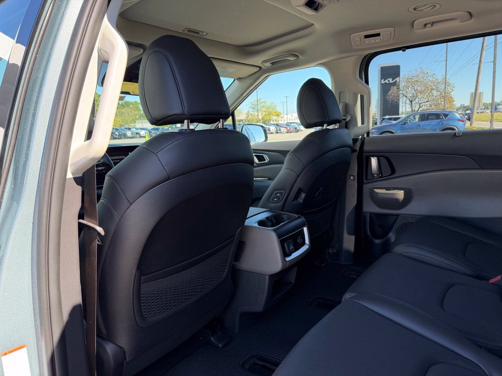 2027 Kia Carnival SX