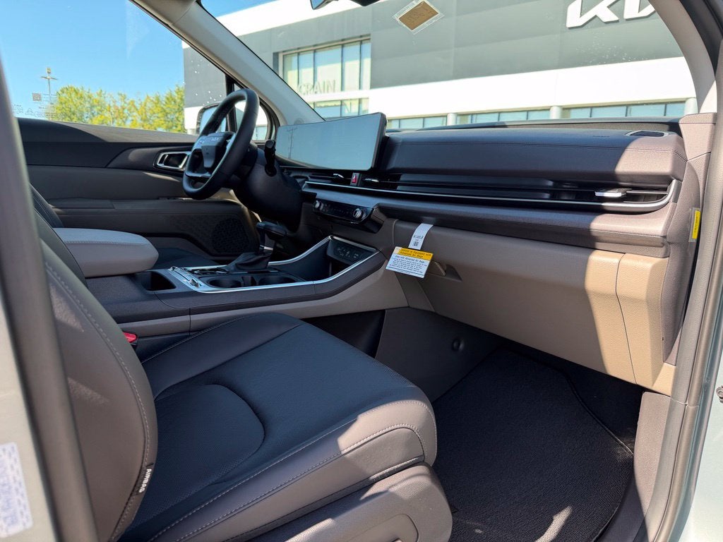 2027 Kia Carnival SX