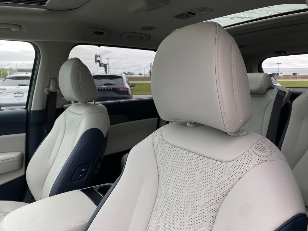 2026 Kia Carnival SX