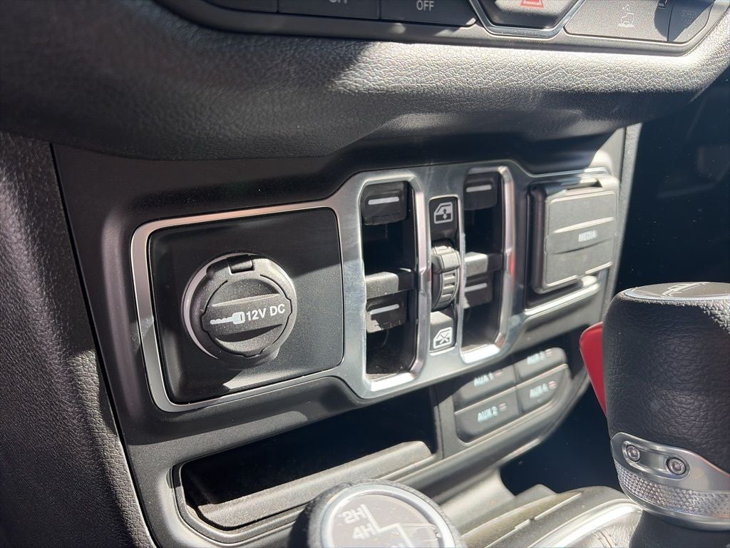 2025 Jeep Gladiator Nighthawk SUPER CLEAN 1 OWNER!!