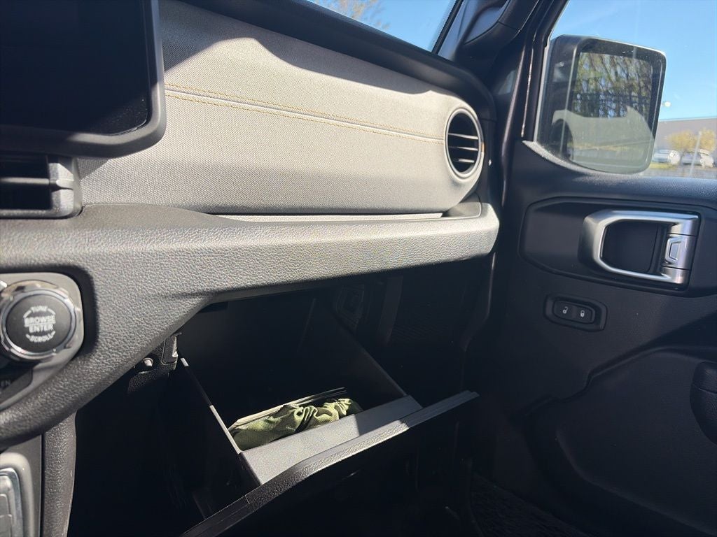 2025 Jeep Gladiator Nighthawk SUPER CLEAN 1 OWNER!!