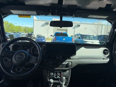 2025 Jeep Gladiator Nighthawk SUPER CLEAN 1 OWNER!!