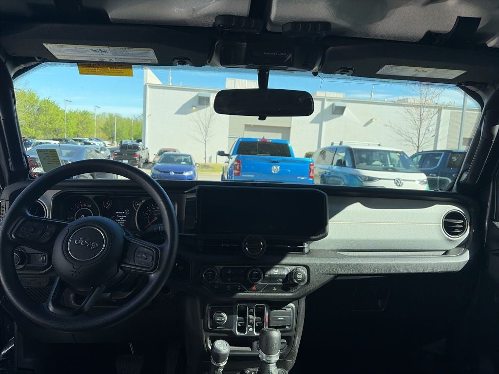 2025 Jeep Gladiator Nighthawk SUPER CLEAN 1 OWNER!!