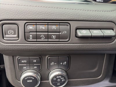 2022 GMC Yukon XL Denali AWD BLACKOUT CLEAN CARFAX