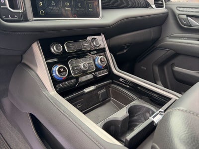 2022 GMC Yukon XL Denali AWD BLACKOUT CLEAN CARFAX