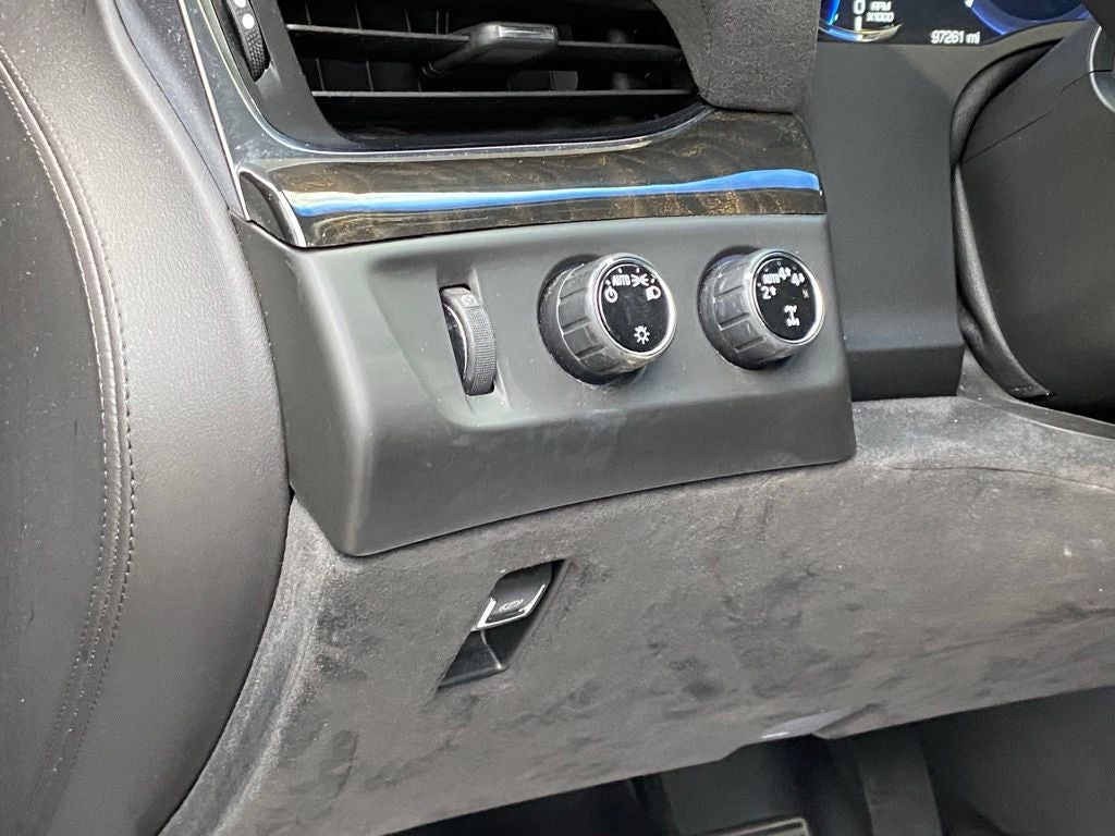 2020 Cadillac Escalade Platinum Edition