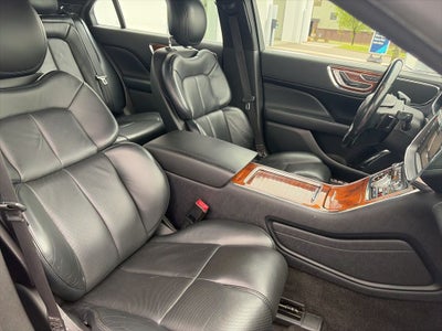 2018 Lincoln Continental Select