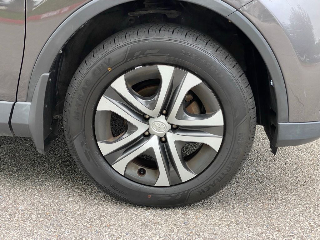 2017 Toyota RAV4 LE