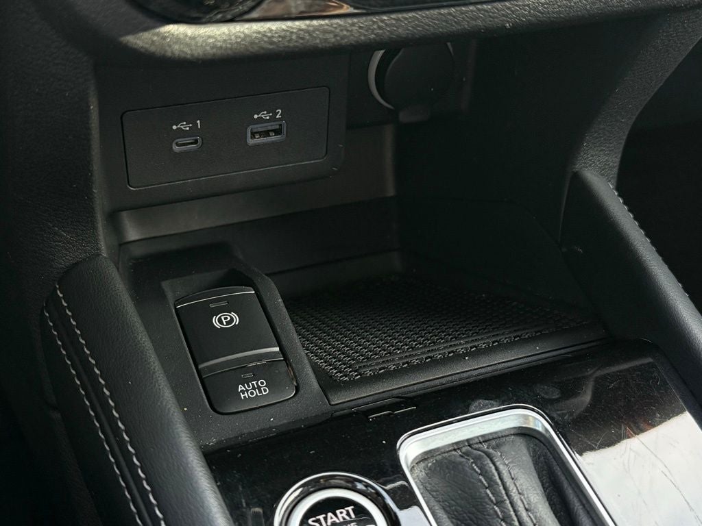 2021 Nissan Kicks SR CLEAN CAFAX PREMIUM PACKAGE