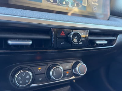 2025 Nissan Kicks SV CLEAN 1-OWNER CARFAX