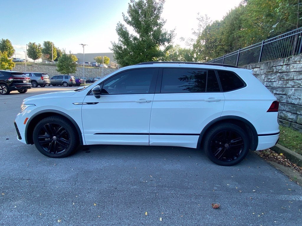 2022 Volkswagen Tiguan 2.0T SE R-Line Black