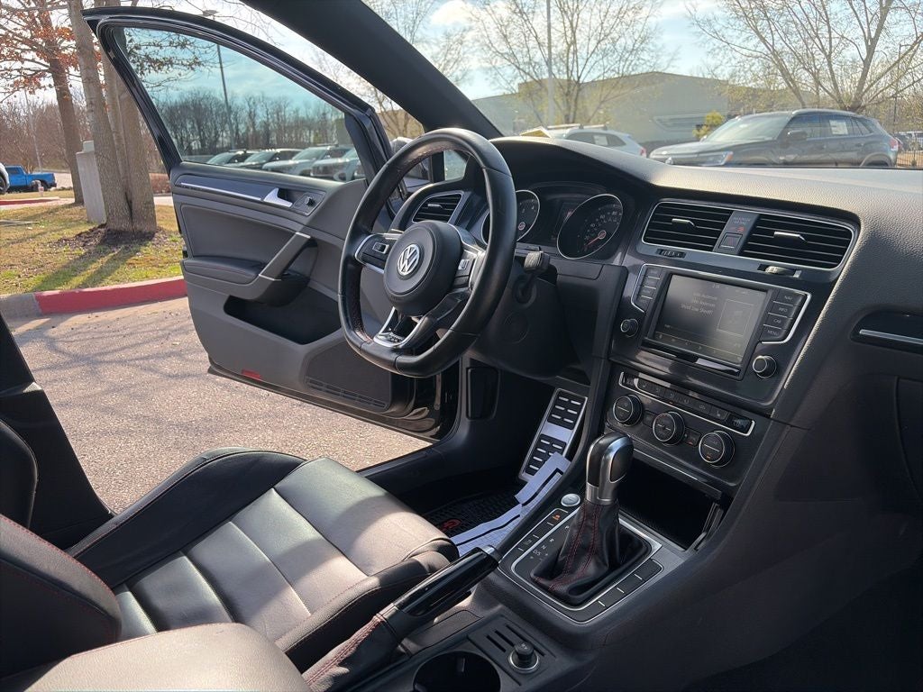 2016 Volkswagen Golf GTI SE w/Performance Package