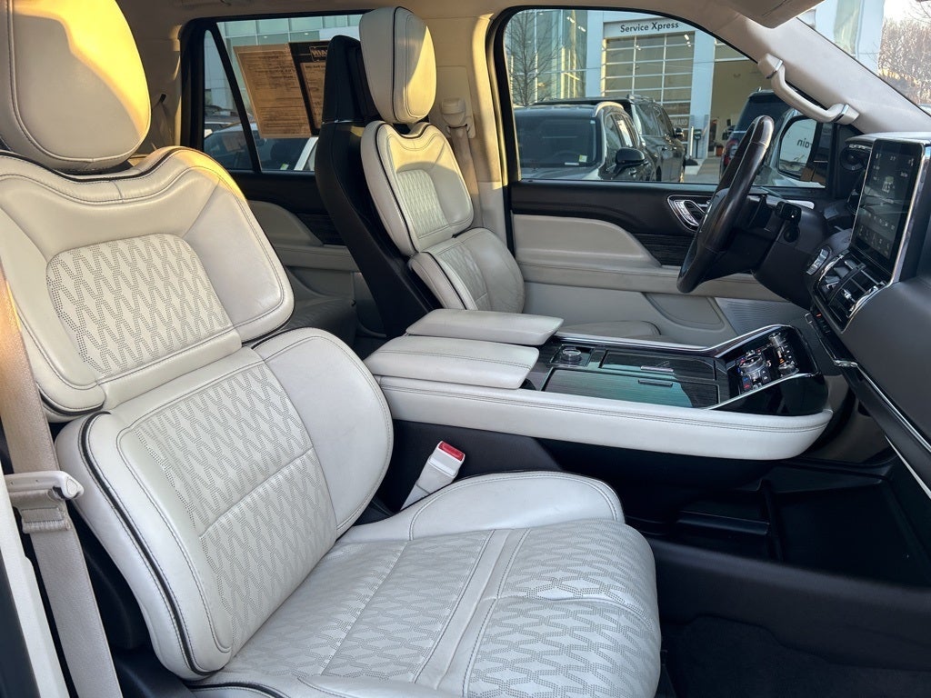 2018 Lincoln Navigator Black Label